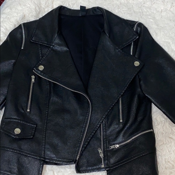 🦋🖤black leather jacket🖤🦋 - Picture 4 of 11